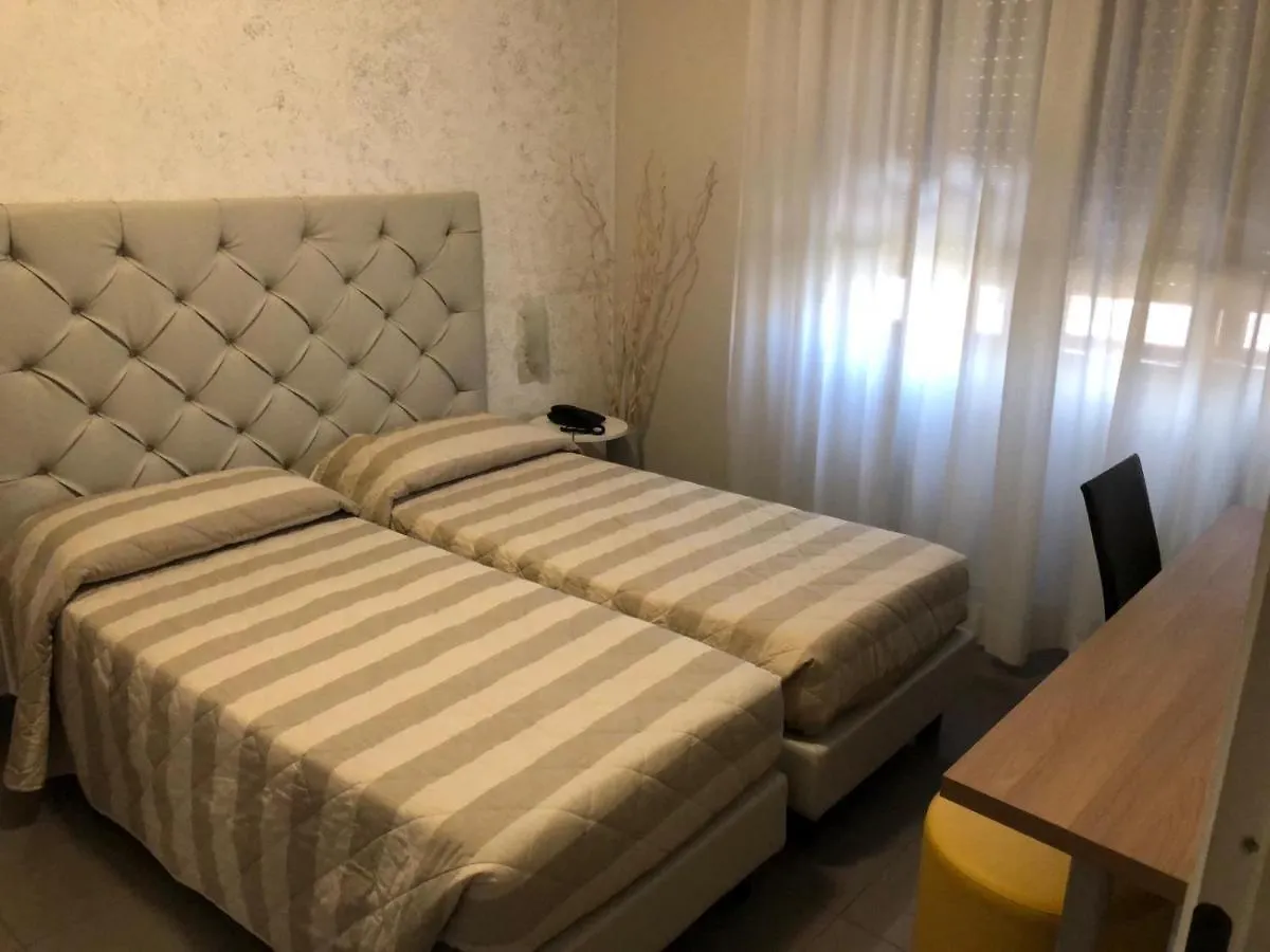 **  Hotel Marte Milano Italia